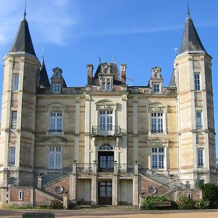 莫瑞尼尔城堡酒店 博普雷奥昂莫热 外观 照片