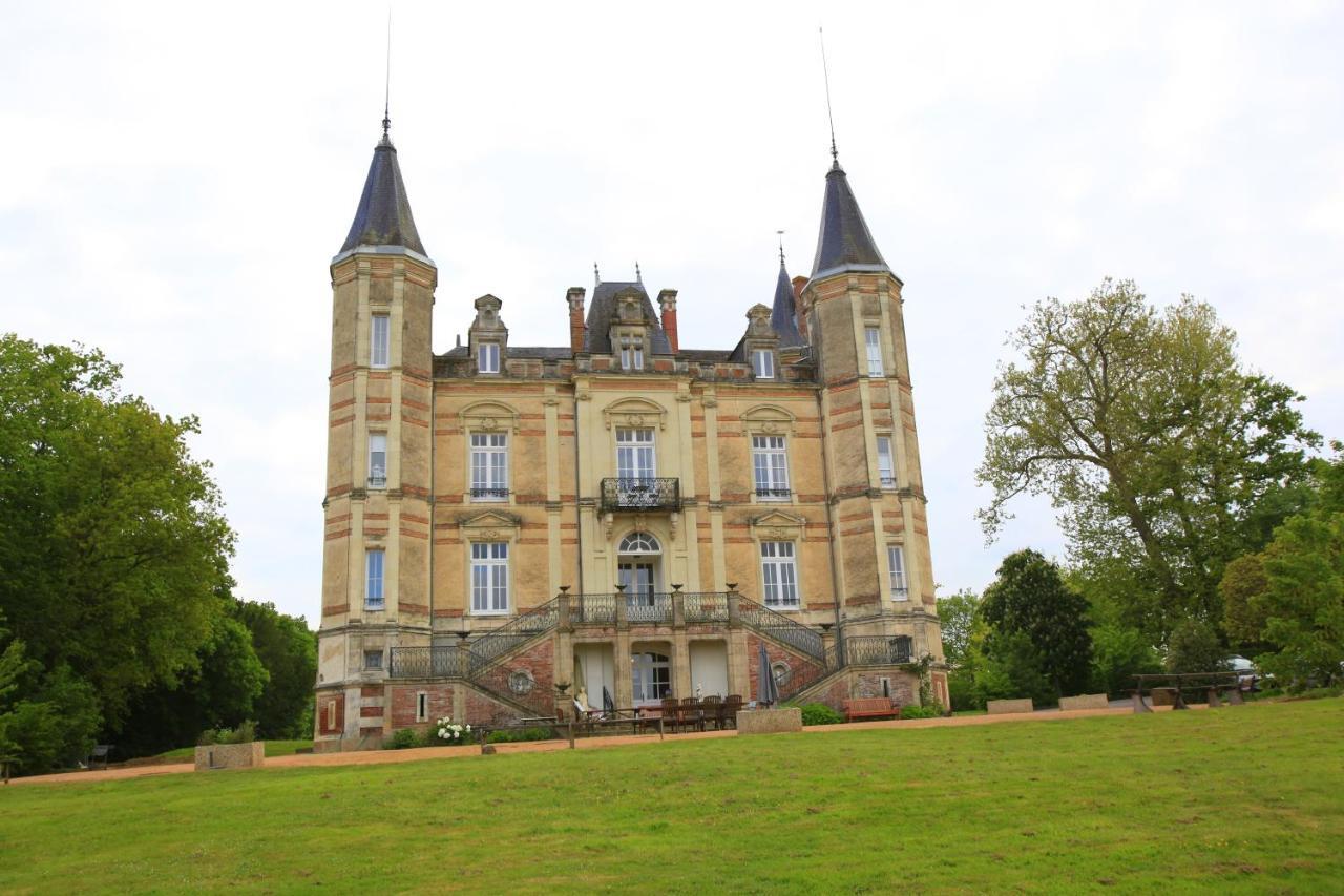 莫瑞尼尔城堡酒店 博普雷奥昂莫热 外观 照片
